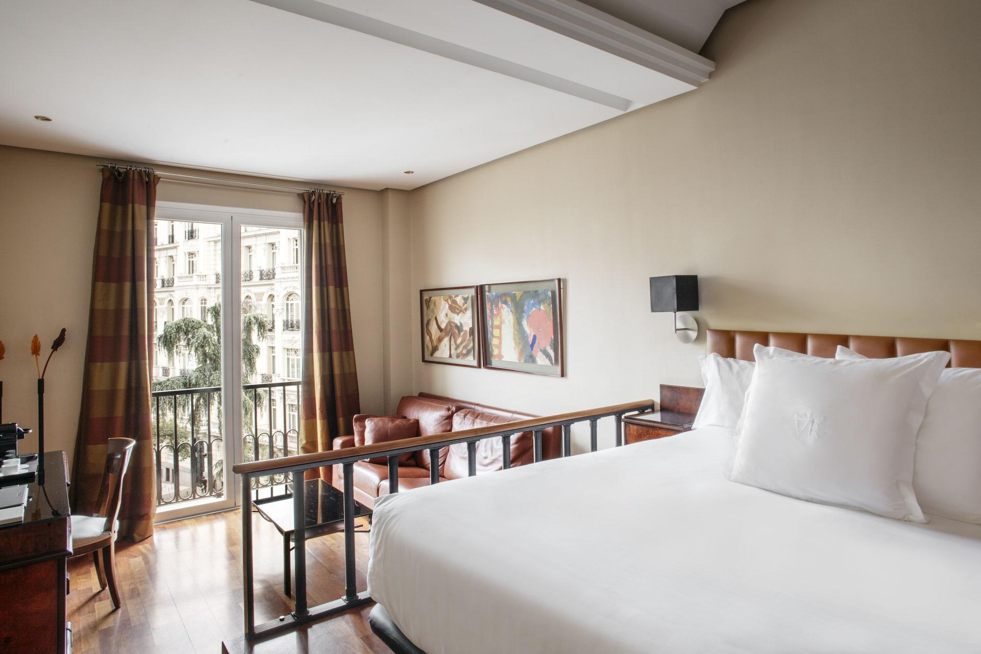 Hotel Villa Real, A Member Of Preferred Hotels & Resorts Madrid Exterior photo A room at the hotel