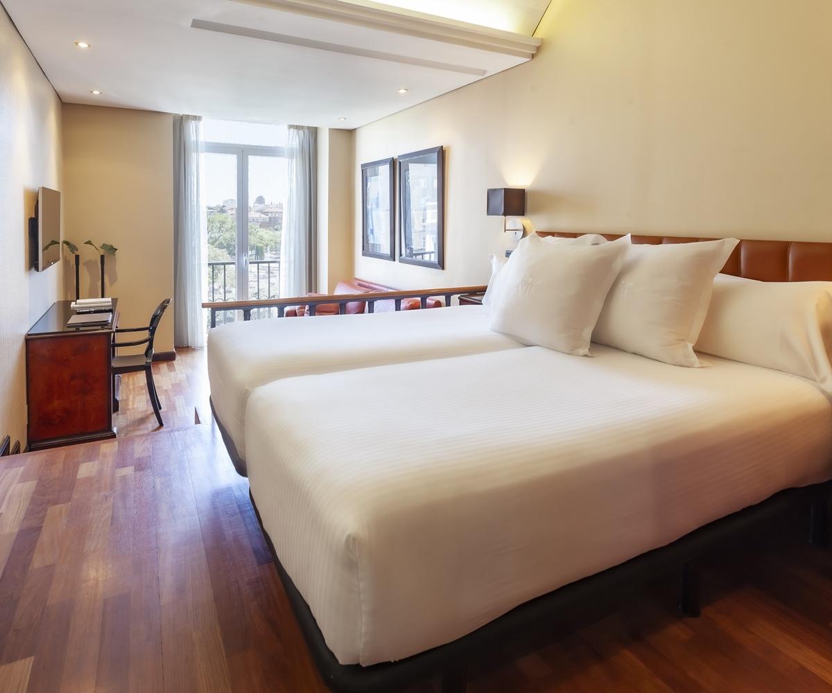 Hotel Villa Real, A Member Of Preferred Hotels & Resorts Madrid Exterior photo A room at the hotel